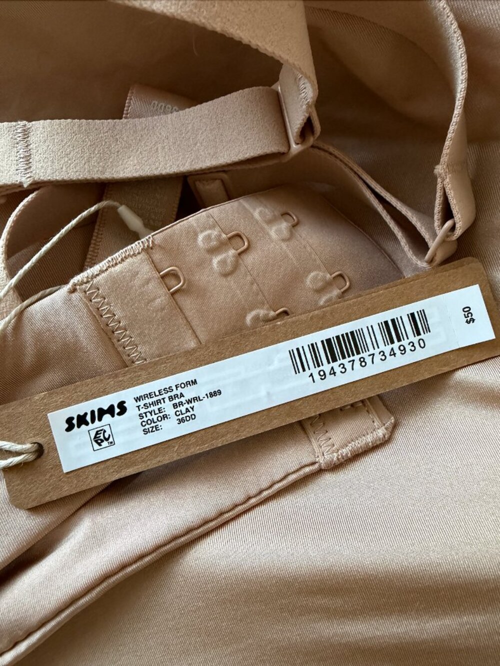NWT SKIMS Wireless Form Super Push-up Bra 36DD